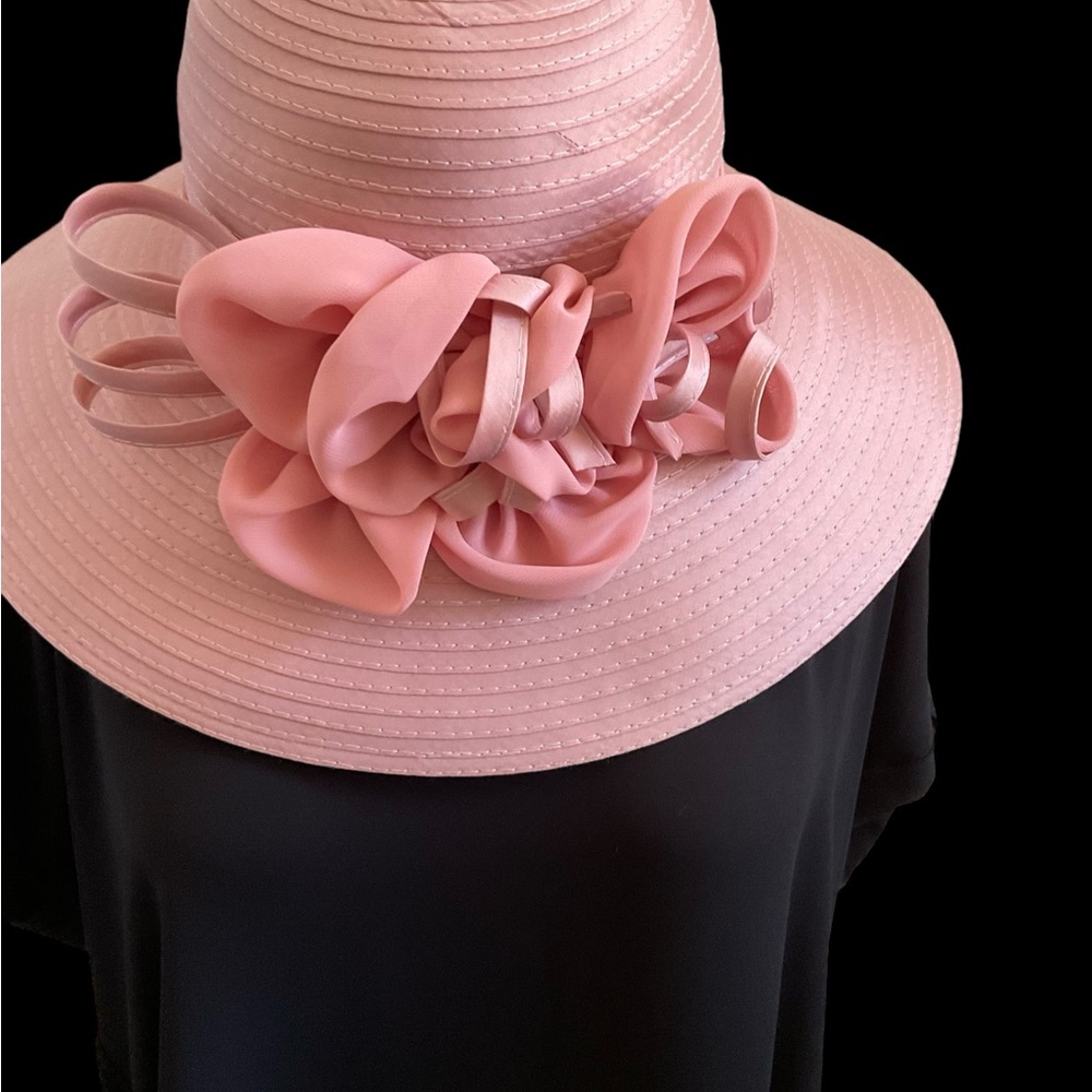 Giovanni New York Fashion Hat. Pink